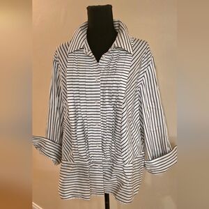 Jones New York Black & White Striped Button Down Shirt (Size 2X)